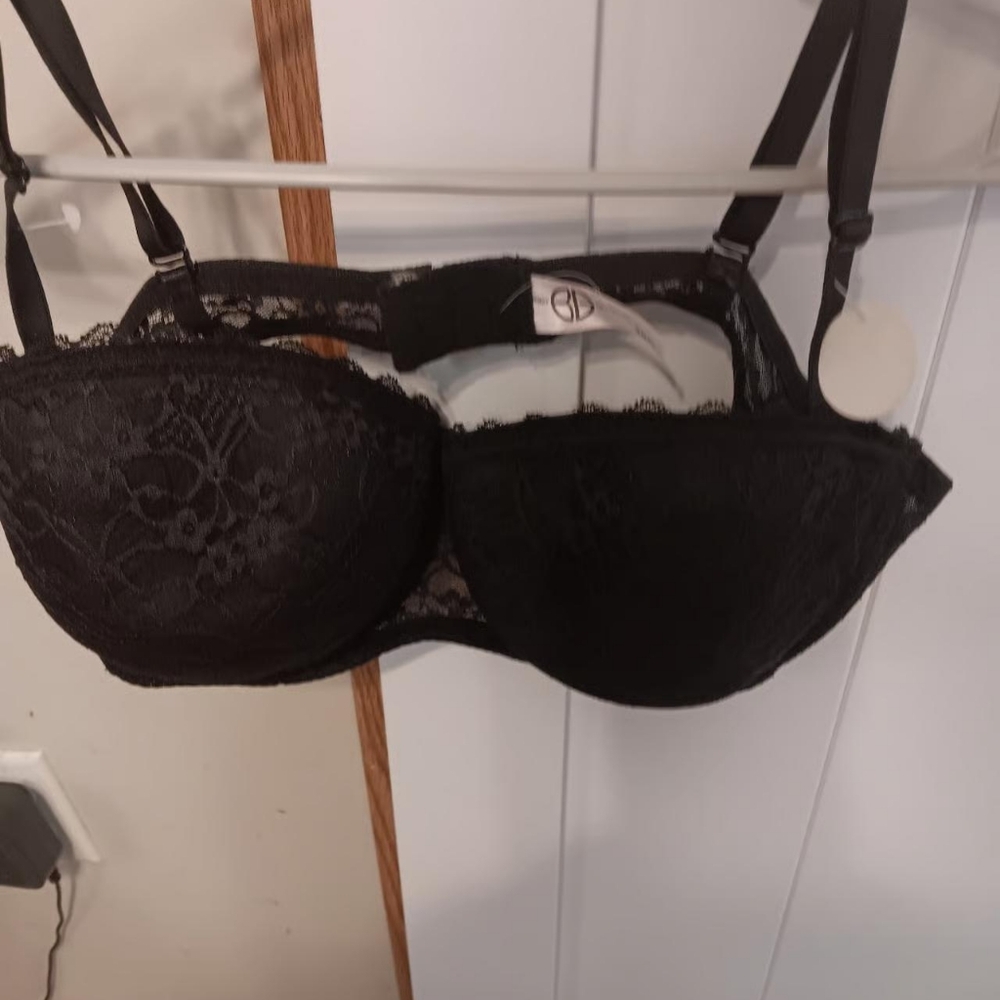 Womens new without tags body glamour black lacey bra